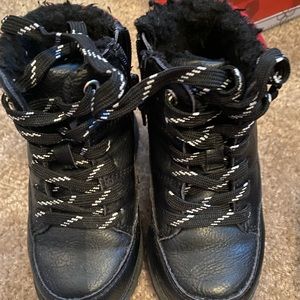 Toddler 7C black boots Carter’s